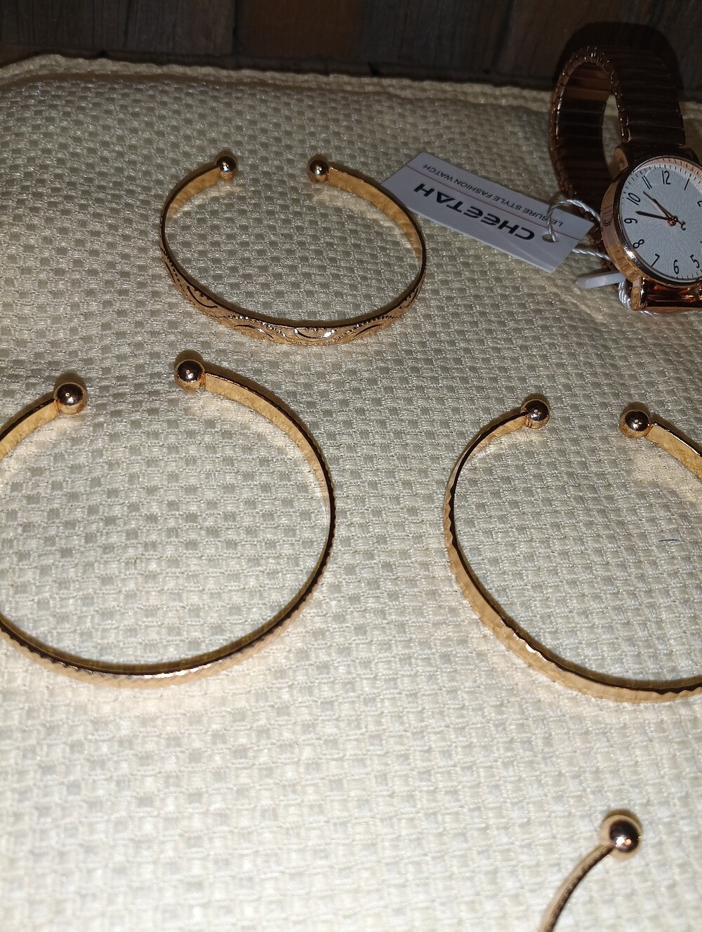 Beautiful Watch Set - Picture 4 of 8